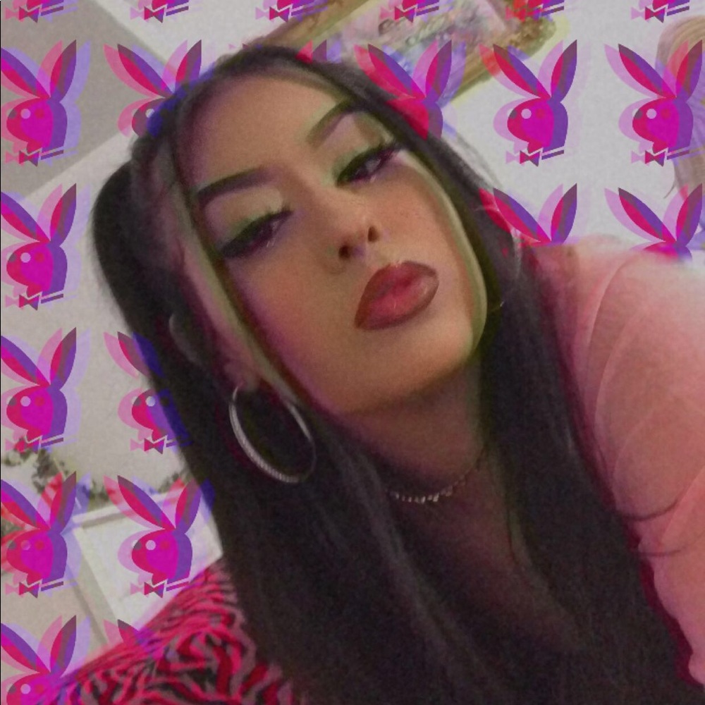 Meet your Posher, Desiree